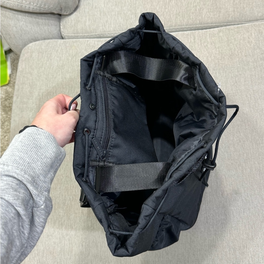 NWT Beyond Yoga Convertible Gym Bag - Picture 11 of 16
